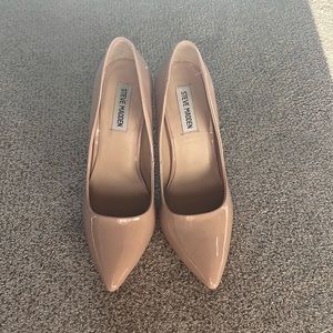 Steve Madden Klory Pumps Light Flesh Tone Size 8.5 fits like an 8 however!